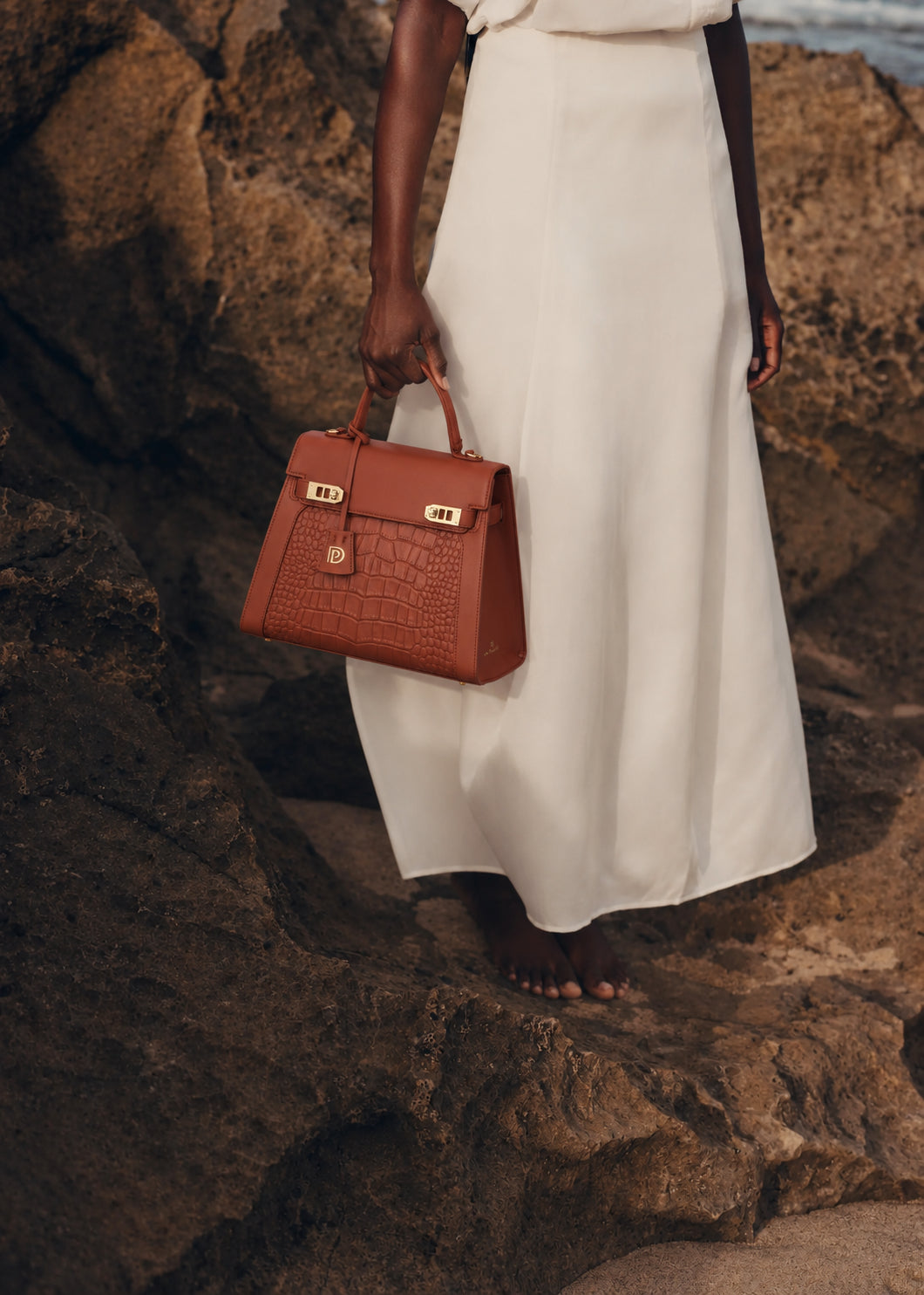 Sac à main Judith — cuir grainé qui masque les micro-rayures — Deveaux Paris