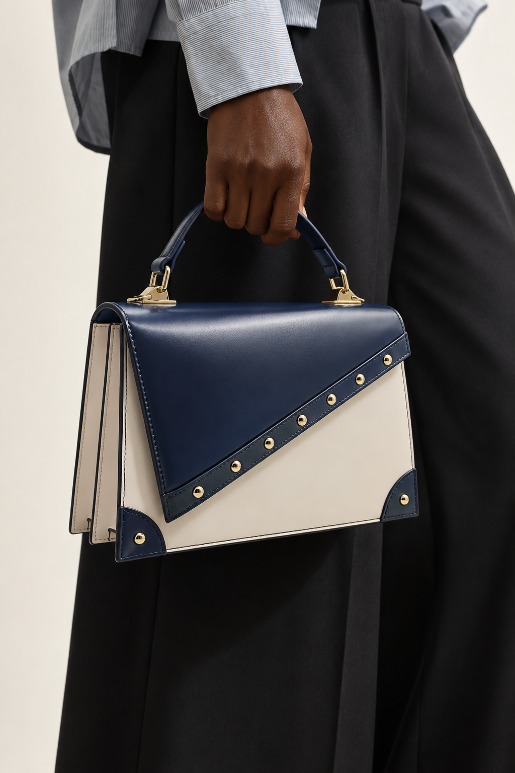 Sac à main Dashana — format compact 27 cm en cuir de vachette — Deveaux Paris