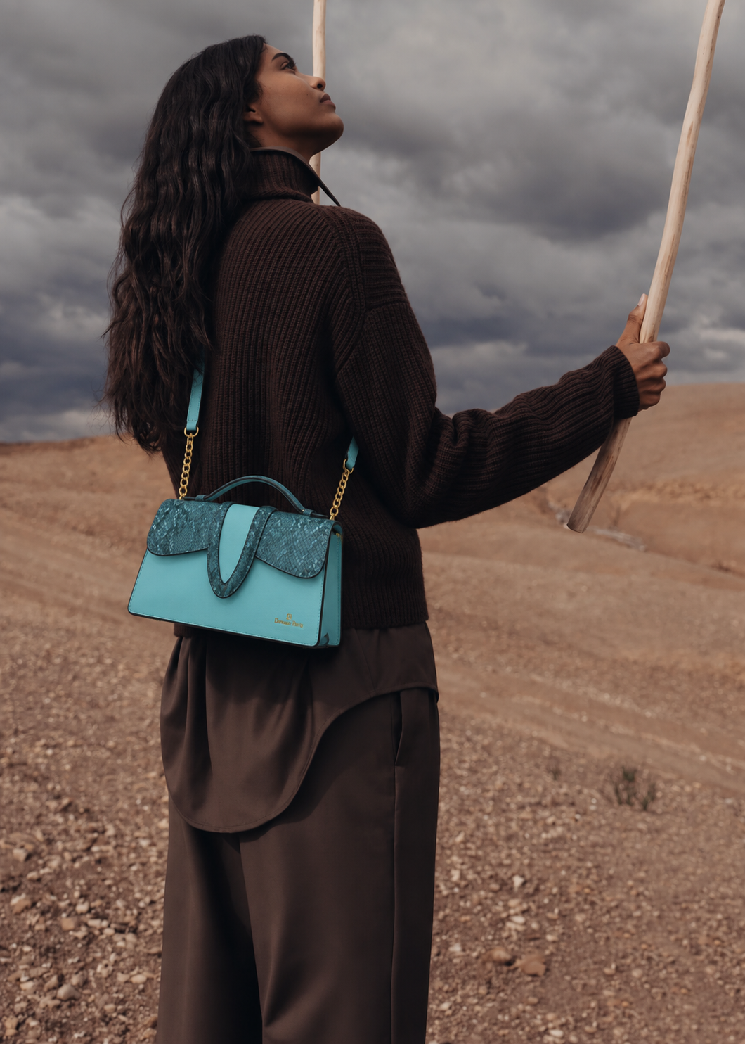 Sac à main Nabila — petit format 28 cm en similicuir — Deveaux Paris