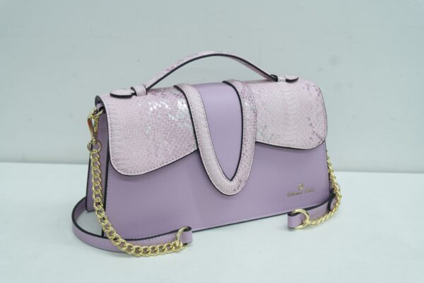 Sac à main Nabila en similicuir, coloris violet clair — Deveaux Paris
