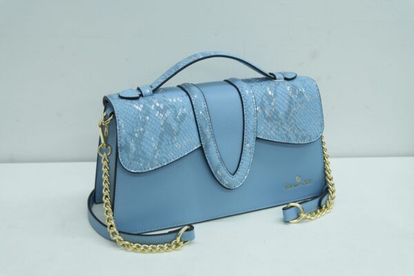 Sac à main Nabila en similicuir, coloris bleu clair — Deveaux Paris
